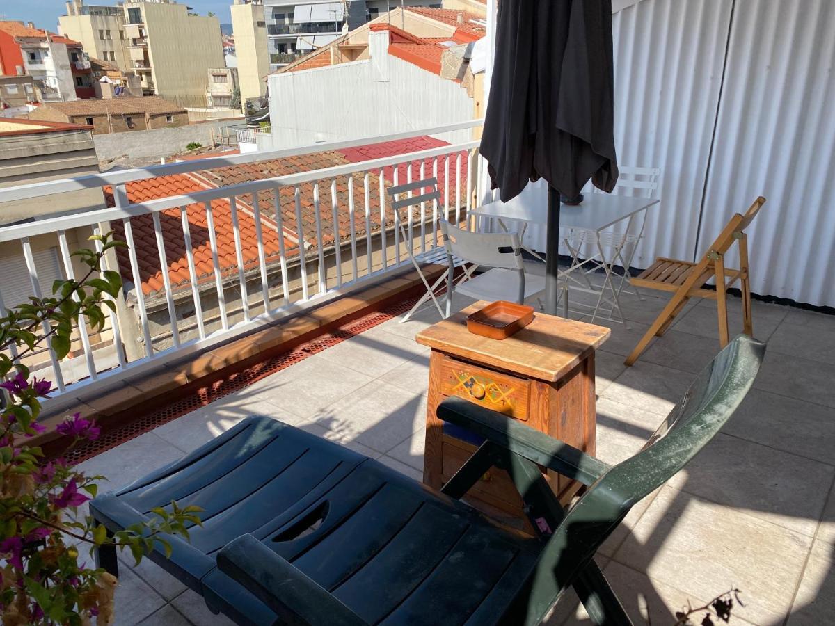 Apartamentos Playa Badalona Bagian luar foto
