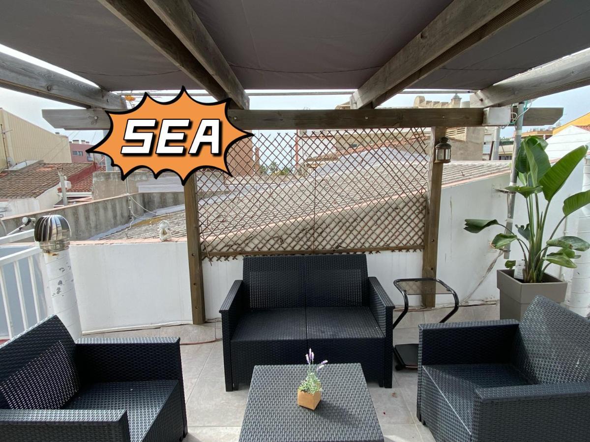 Apartamentos Playa Badalona Bagian luar foto
