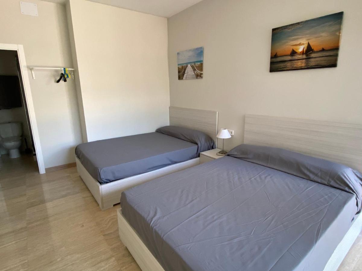 Apartamentos Playa Badalona Bagian luar foto