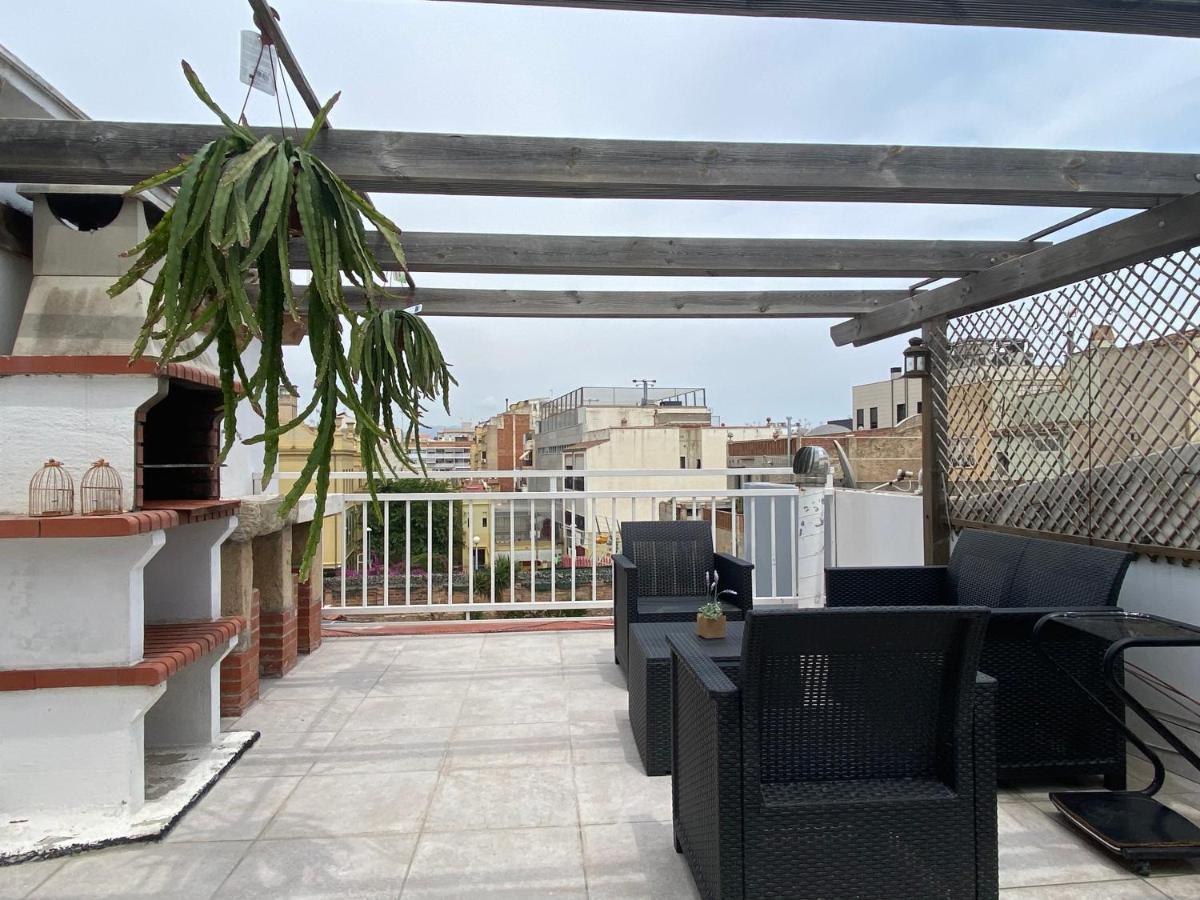 Apartamentos Playa Badalona Bagian luar foto