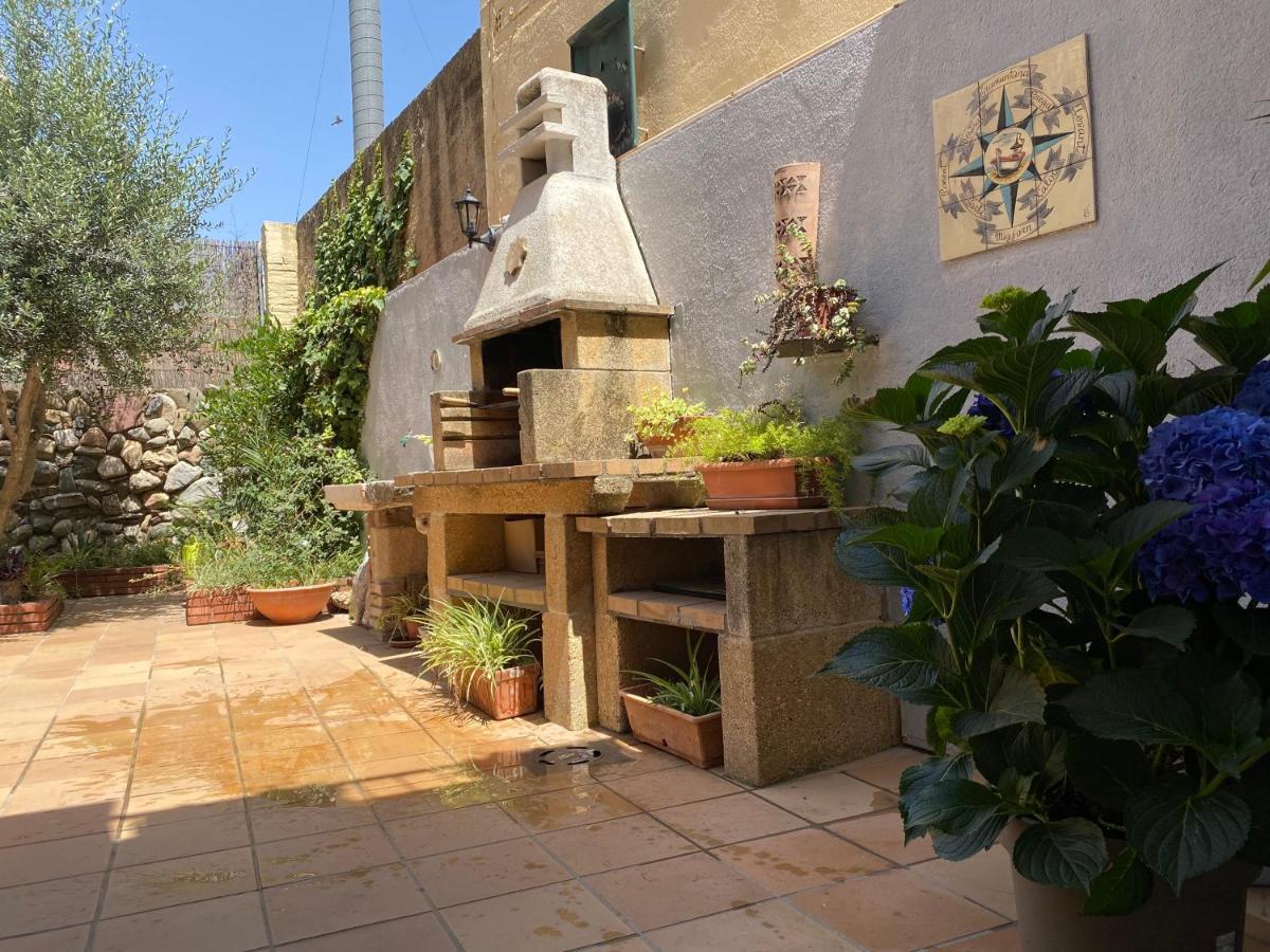 Apartamentos Playa Badalona Bagian luar foto