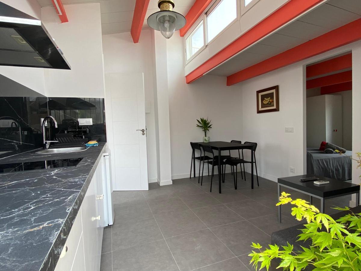Apartamentos Playa Badalona Bagian luar foto