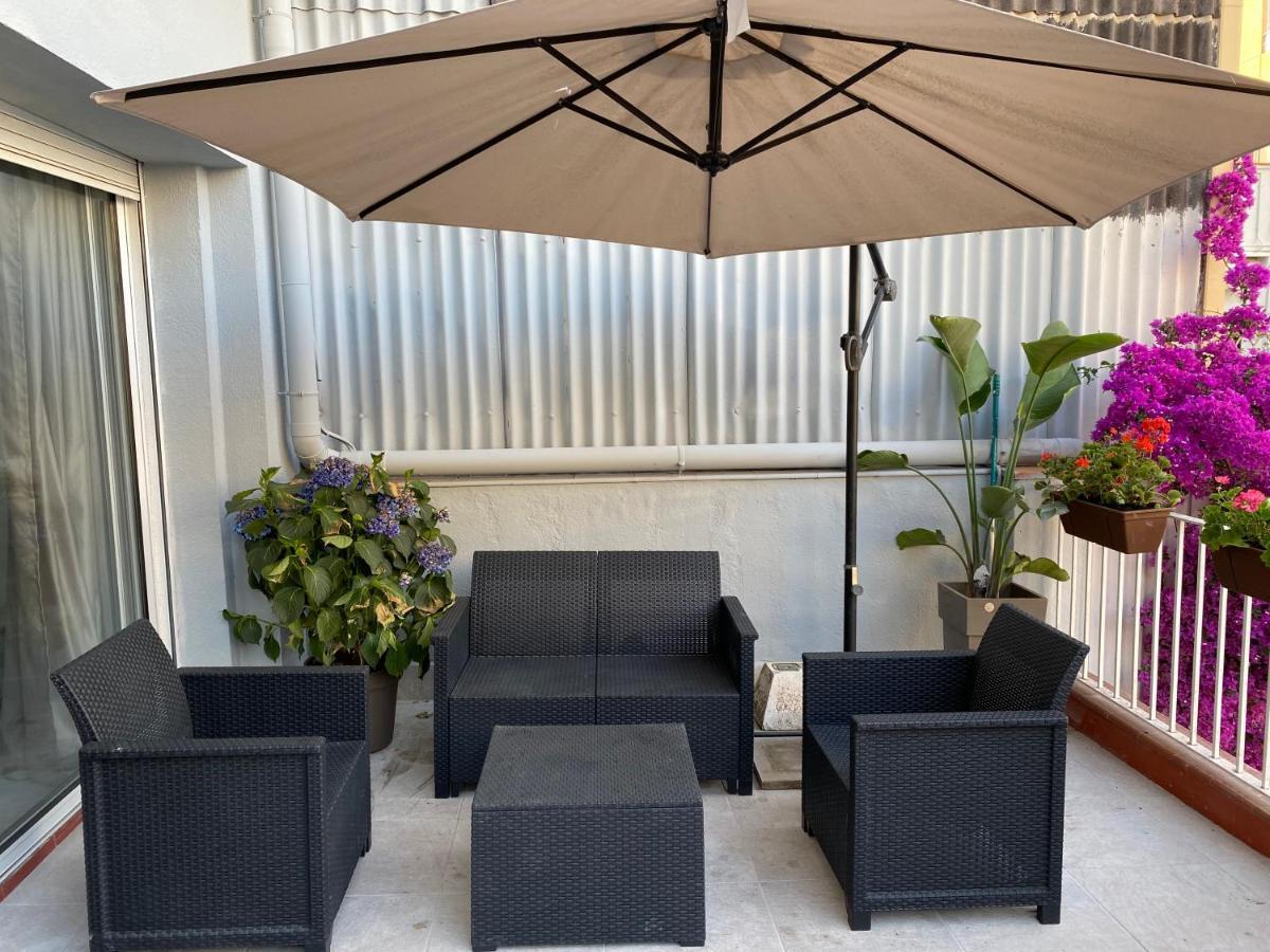Apartamentos Playa Badalona Bagian luar foto