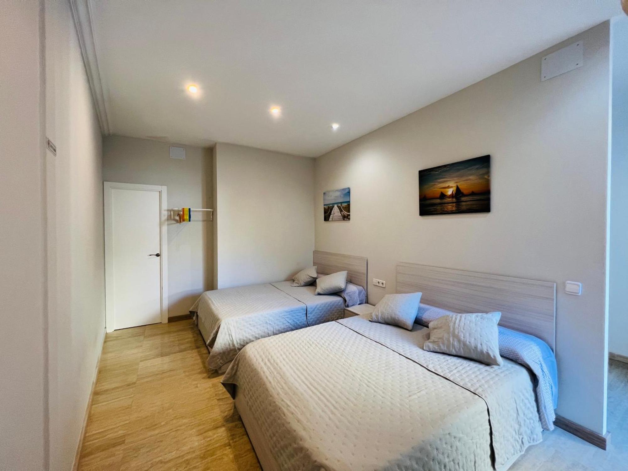 Apartamentos Playa Badalona Bagian luar foto