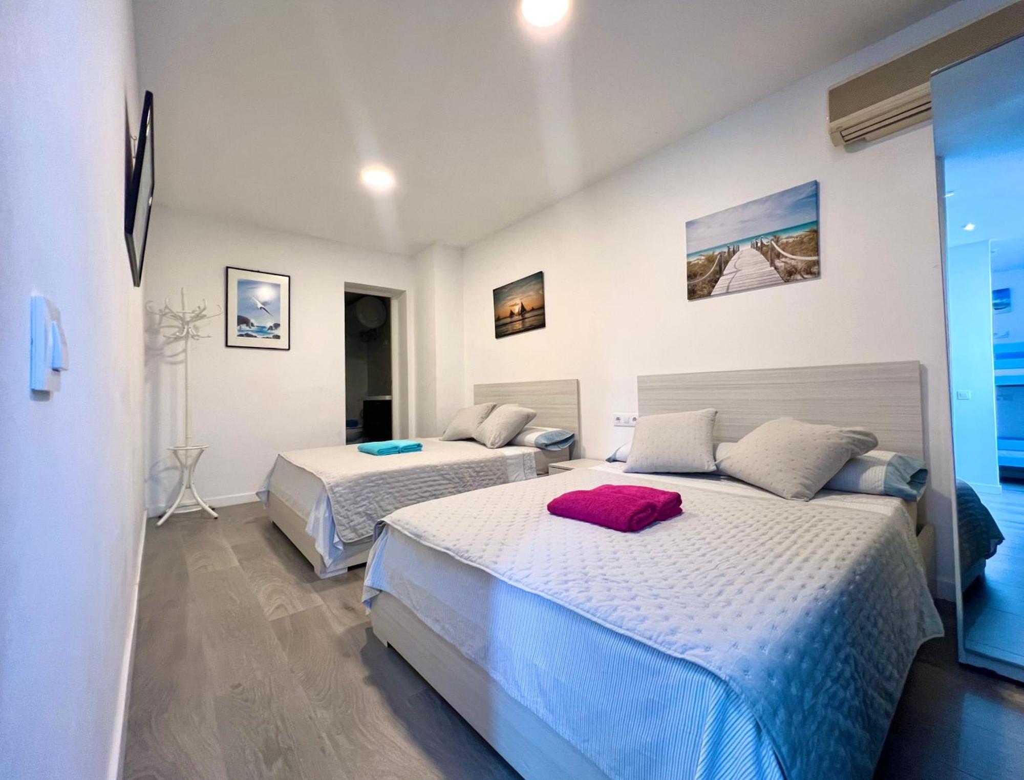 Apartamentos Playa Badalona Bagian luar foto
