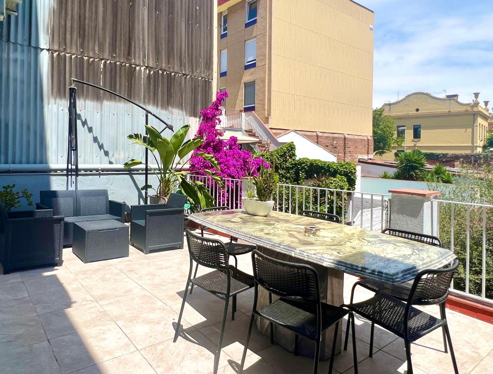 Apartamentos Playa Badalona Bagian luar foto