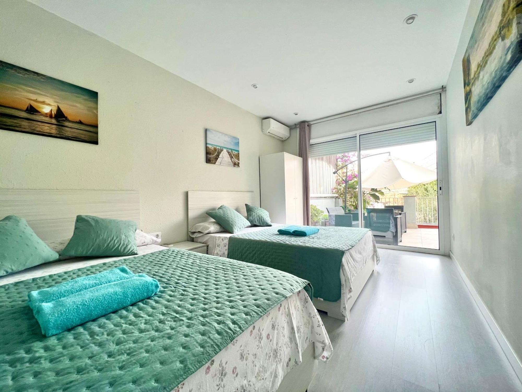 Apartamentos Playa Badalona Bagian luar foto
